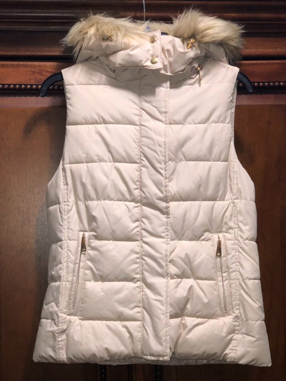 BANANA REPUBLIC Cream Faux Fur Hood Puffer Vest NWT XS